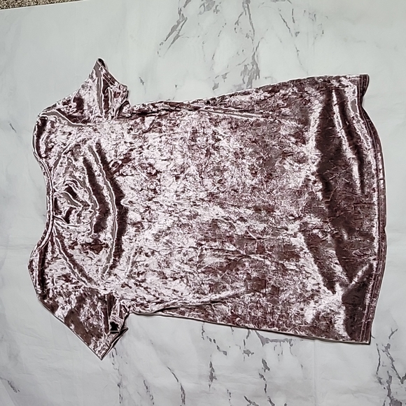 3/$20 Spring + Mercer Mauve Crushed Velvet beautiful tee NWOT ZB - Picture 5 of 5